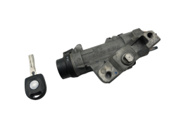 Uždegimo Spynelė VW Passat Polo 4B0905851G 4B0905849 1379