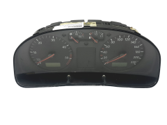 Tachometras VW Passat B5 88311245 1086