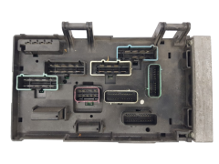Saugiklių dėžutė Chrysler 04869001AJ 04869204AL 19620
