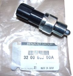 Atbulinės Eigos Jutiklis Naujas Originalus 320066J00A Renault