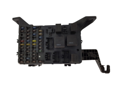 Saugiklių dėžutė Ford 1S7T-14A073-AE 18811