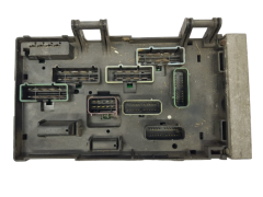 Saugiklių dėžutė Chrysler 04869001AJ 04869204AM 19600