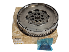 Smagratis Originalus Renault 123004030R