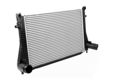 Tarpinis Aušintuvas 5Q0145803N 11451616101 VW Audi Seat Skoda Vika