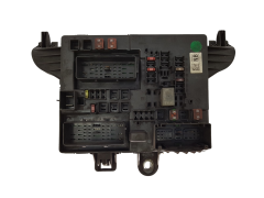 Saugiklių dėžutė 13277318 Opel GM 19852