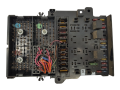 Saugiklių dėžutė Chrysler P4707693 19644
