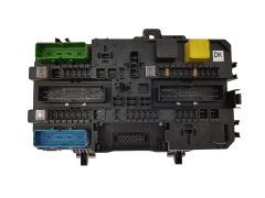 Saugiklių dėžutė Opel 13180774 5DK008669-61 GM Hella